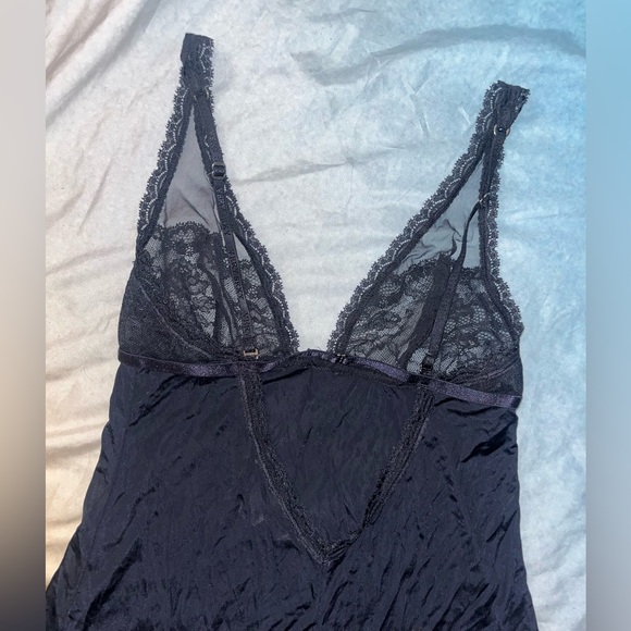 Victoria’s Secret “Very Sexy” Black Lace Slip Dress 🌵Small - Picture 4 of 7